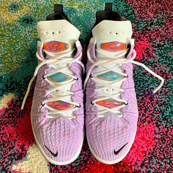 Lebron XVIII graffiti purple - Picture 3 of 3